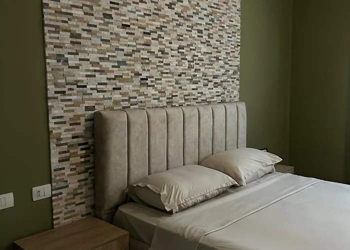 Alles Air Albania ティラナ