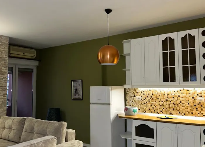 Alles Air Albania アパート ティラナ