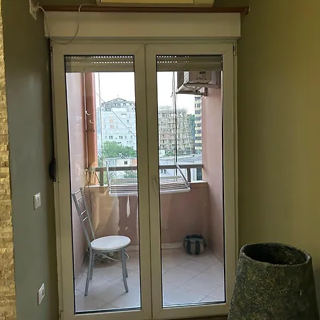 Alles Air Albania * Тирана